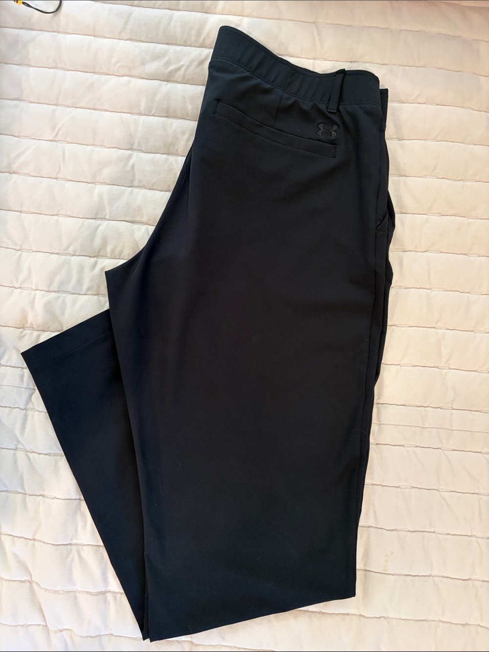 Under Armour Women's Black Fitted Golf/Athletic Chinos-never worn